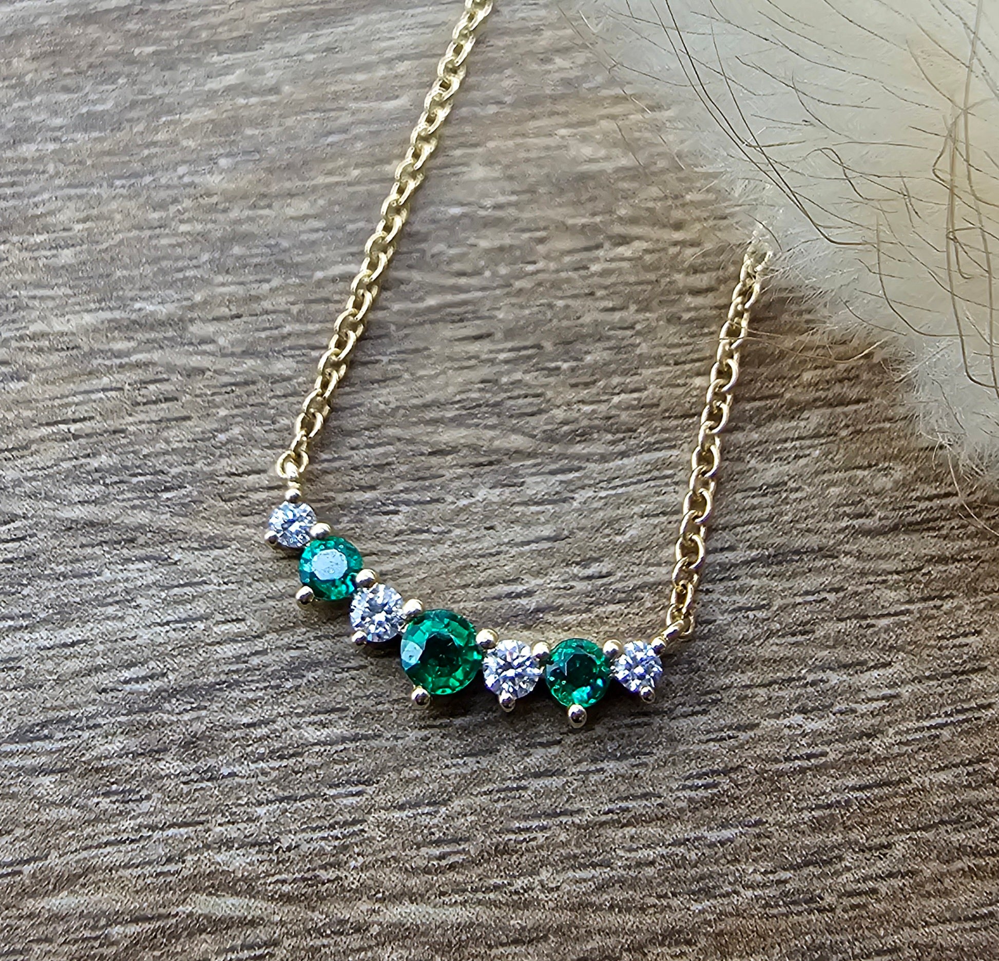 Tiara emerald and diamond pendant