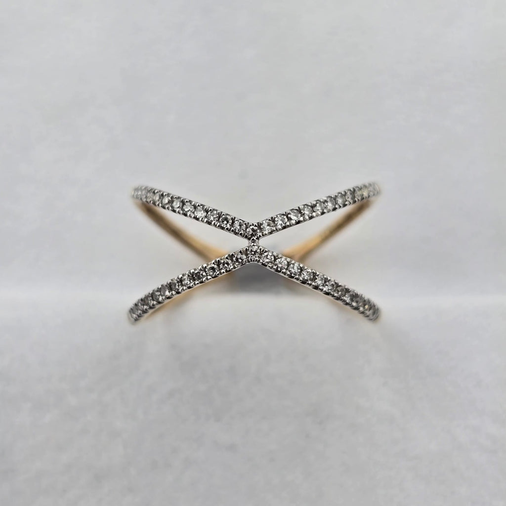 Open Kiss Diamond Ring