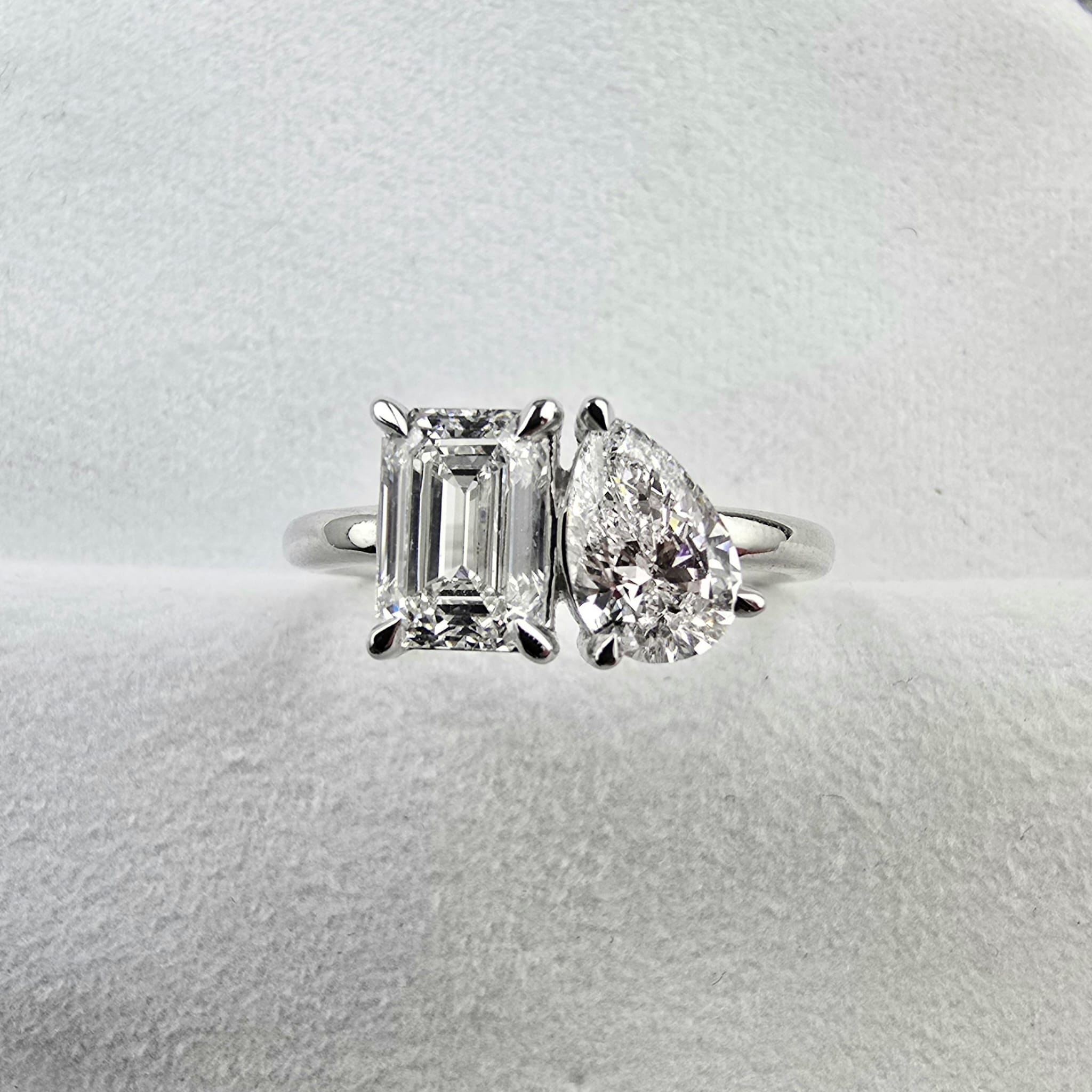 Lab Emerald and Pear Toi et Moi