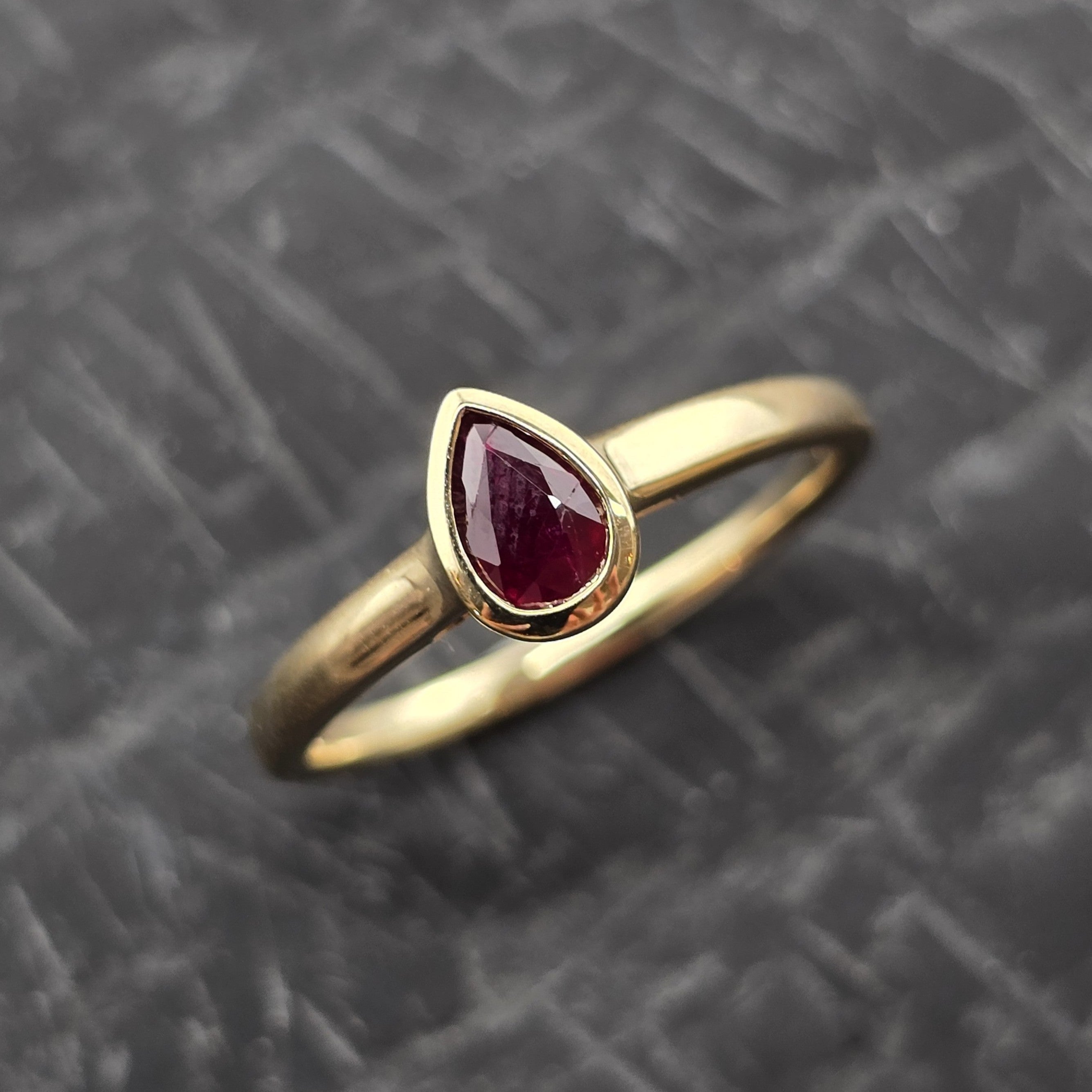 Pear Rub Over Set Ruby Ring