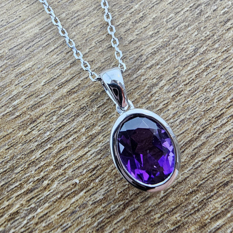 Oval Rub Over Set Amethyst Pendant