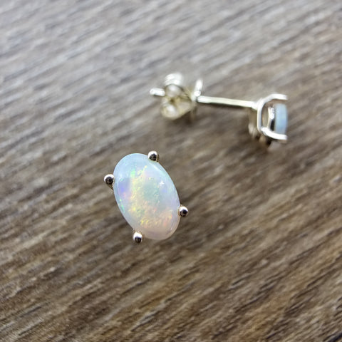 Oval Claw Set Opal Earrings