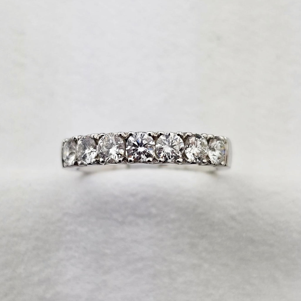 Diamond Claw Set Band