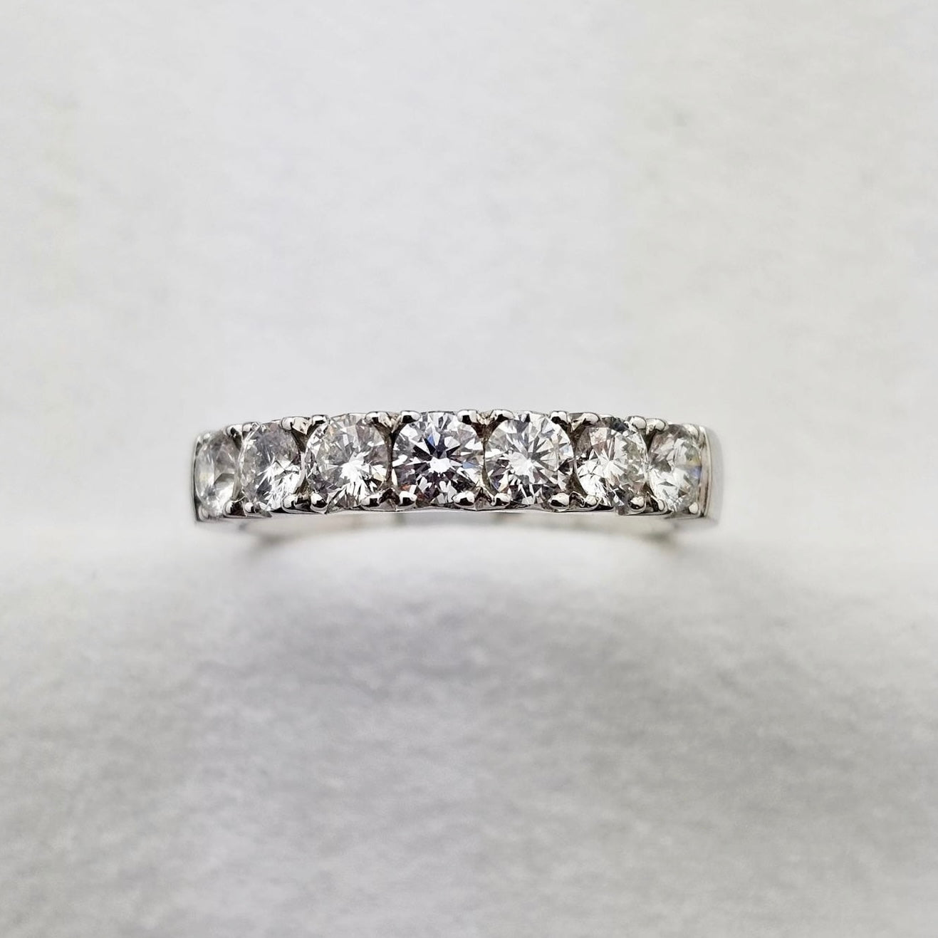 Diamond Claw Set Band