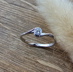 Diamond crossover ring