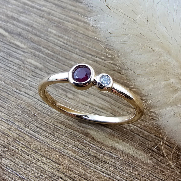 Ruby and diamond rubover ring