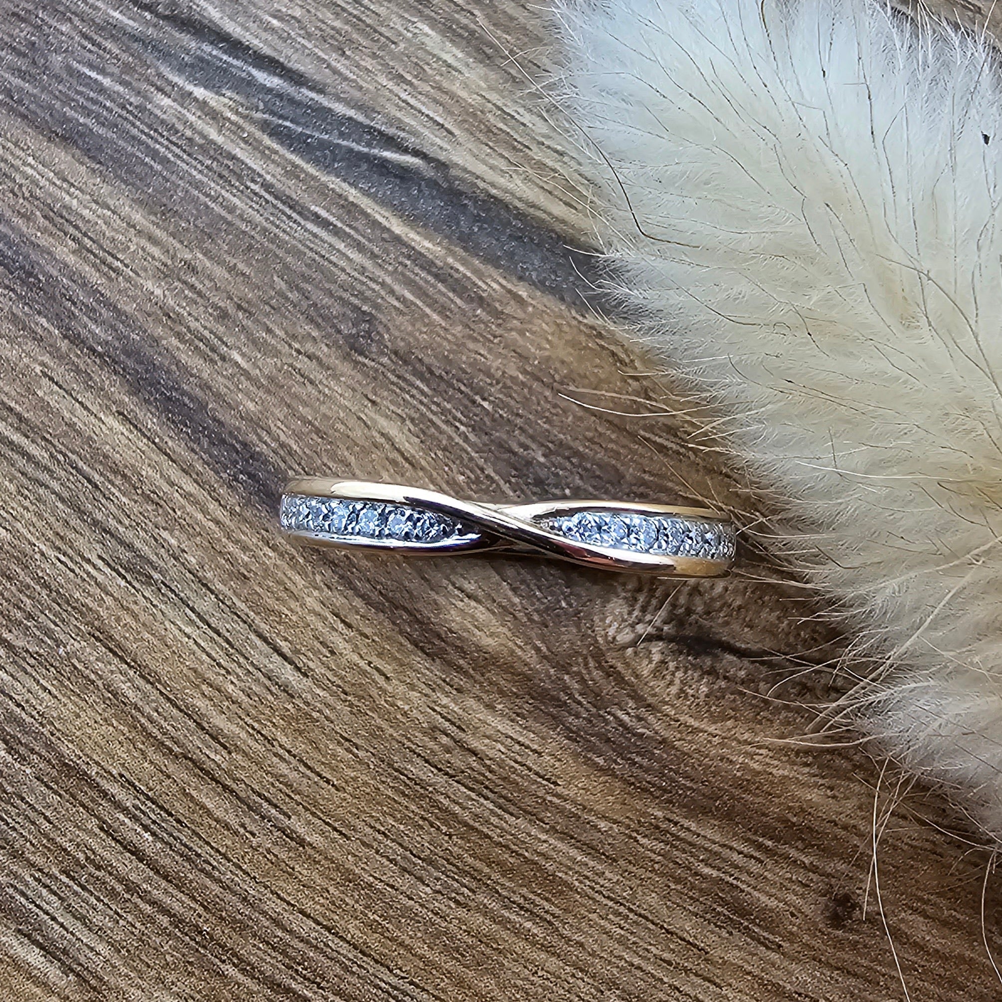 Gold pave diamond kiss band