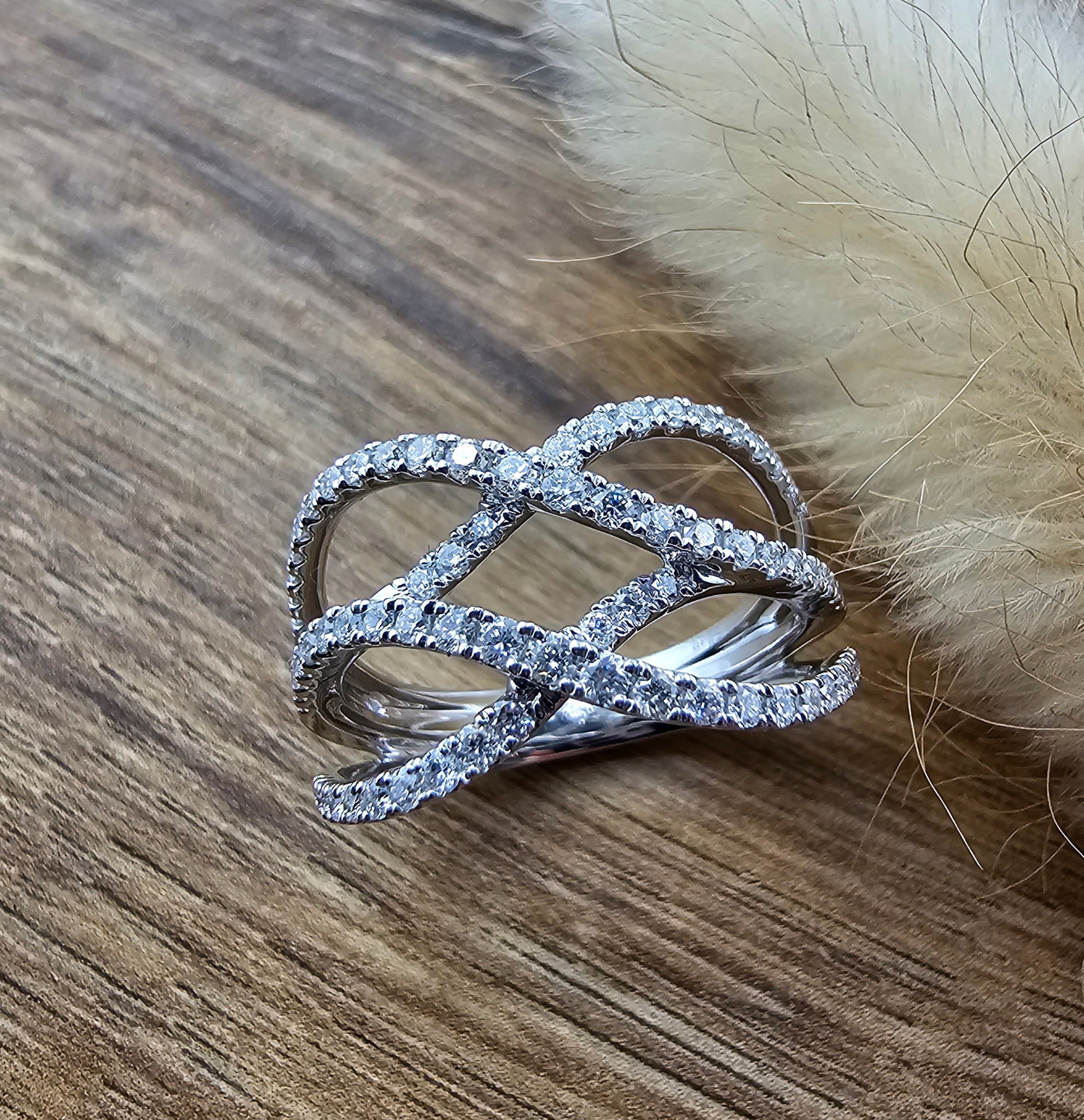 Wavy open diamond dress ring