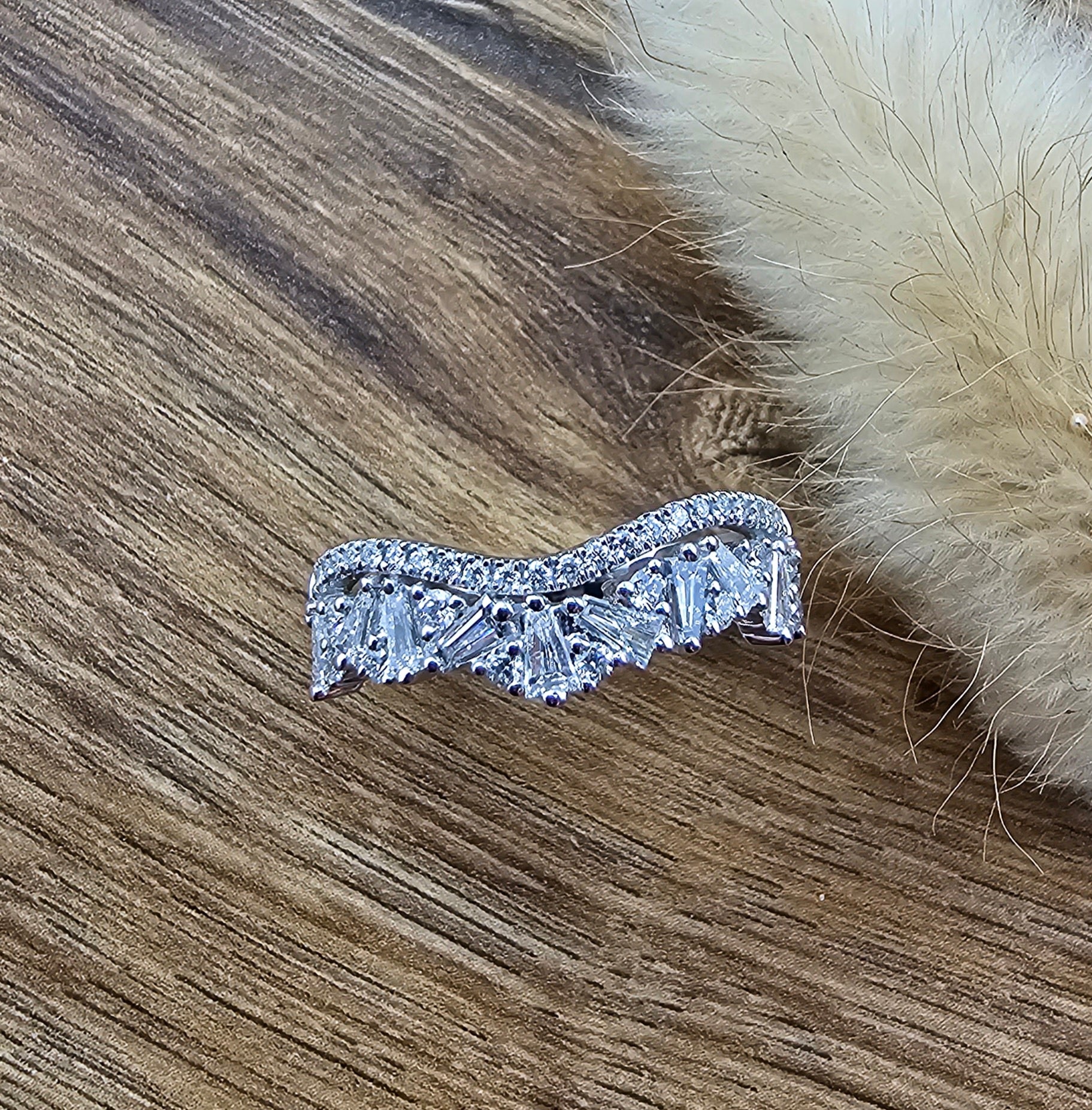 Mixed cut wave diamond dress ring