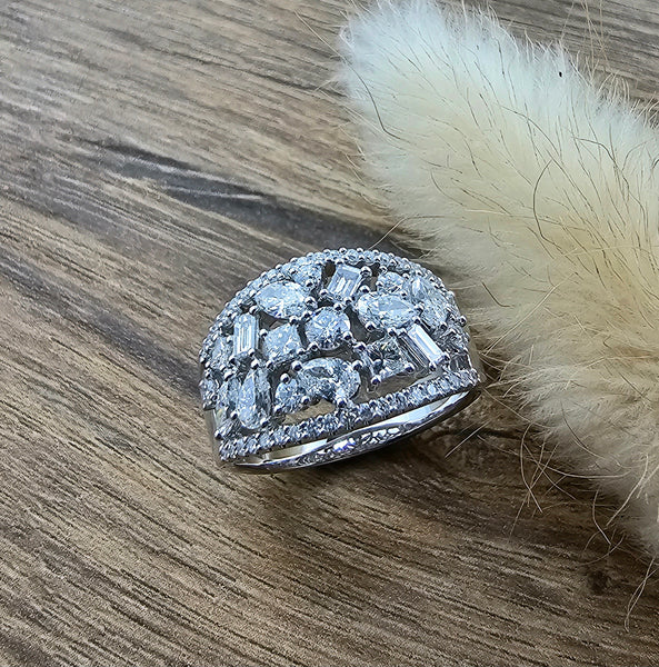 Mixed cut broad diamond dress ring