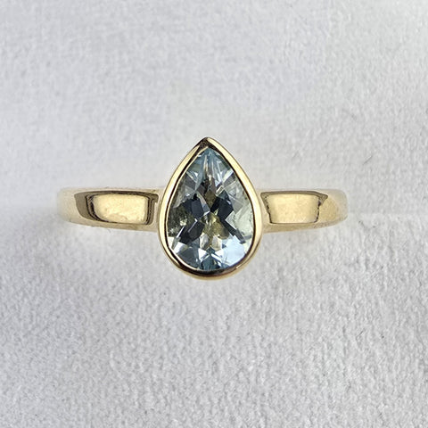 Pear Aquamarine Yellow Gold Ring