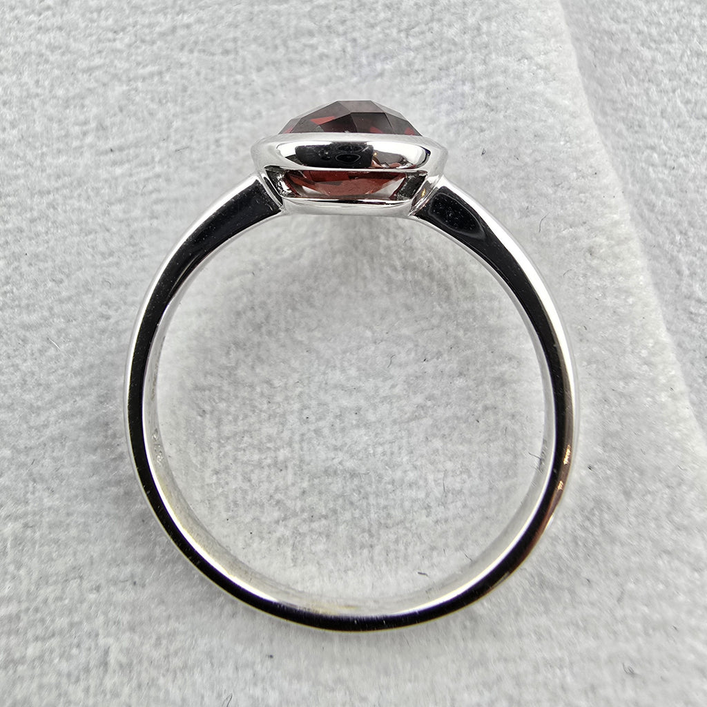 Round Garnet Ring