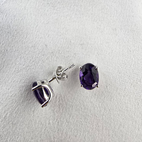 Oval Claw Set Amethyst Stud Earrings