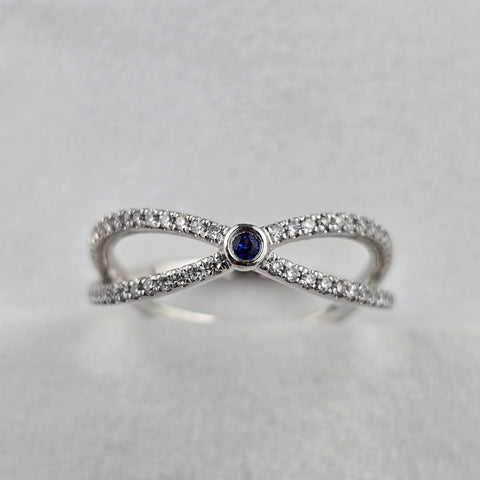 Sapphire Kiss Style Ring