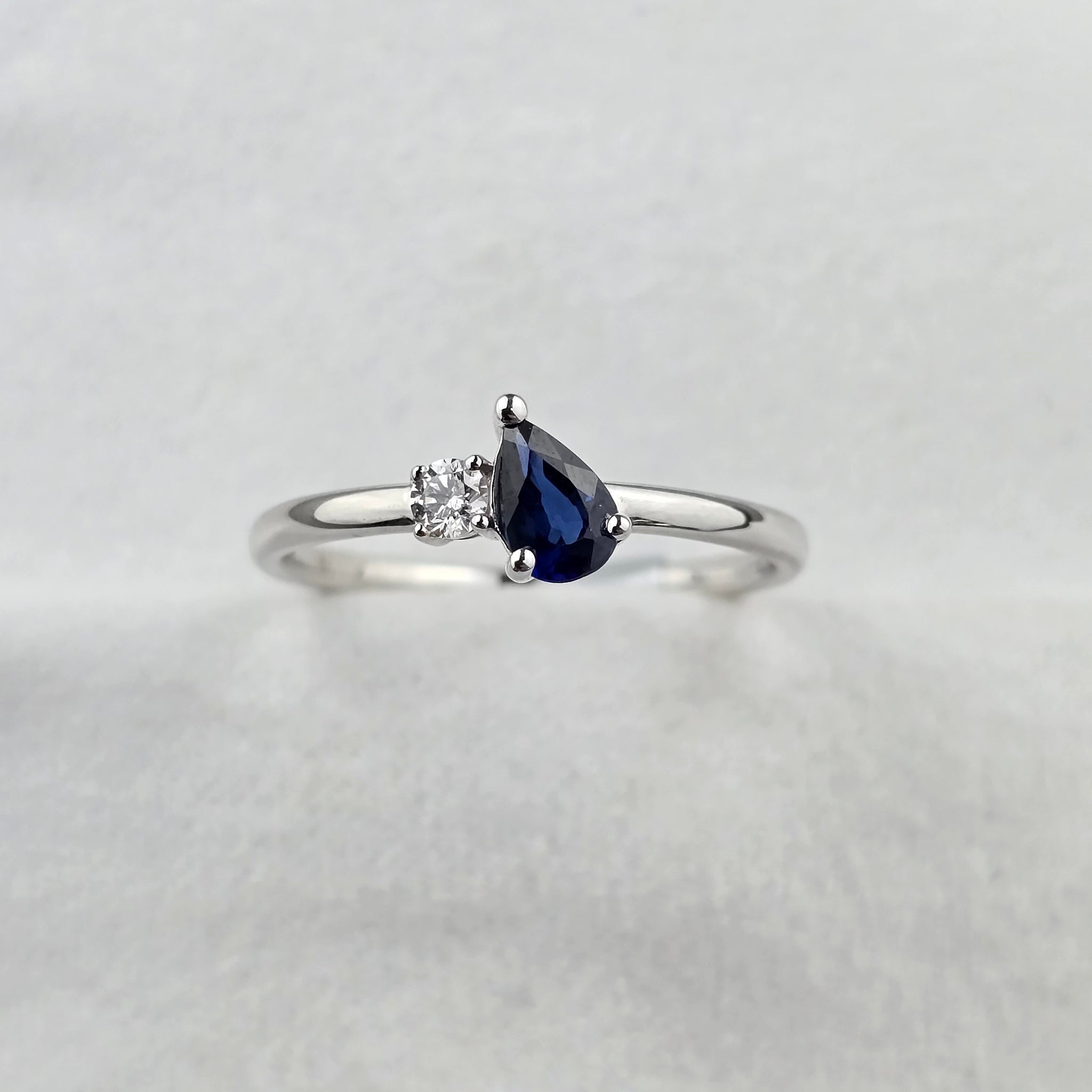 Toi et Moi Blue Sapphire and Diamond ring