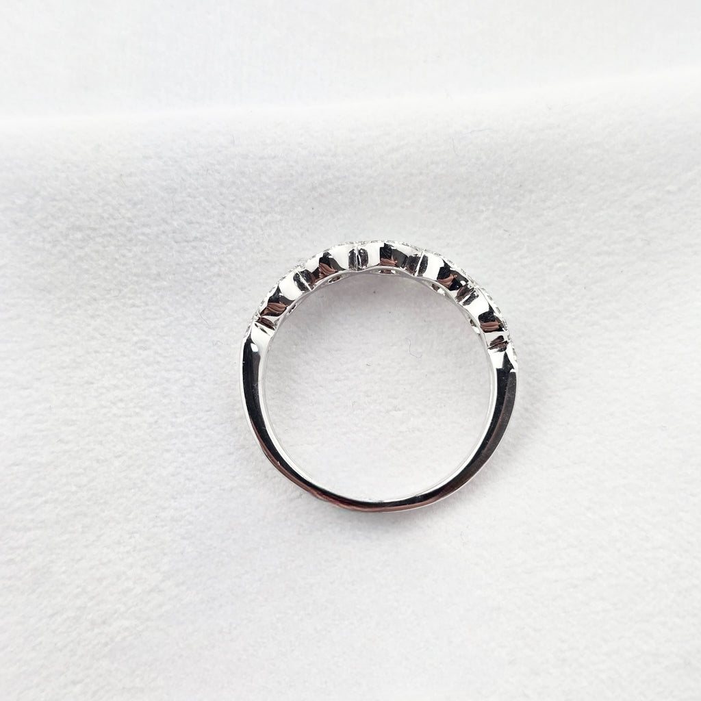 Diamond wave dress ring