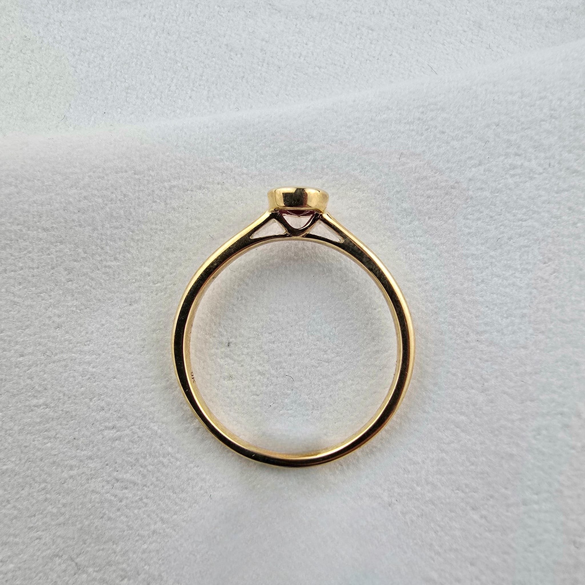 Pear Rub Over Set Ruby Ring