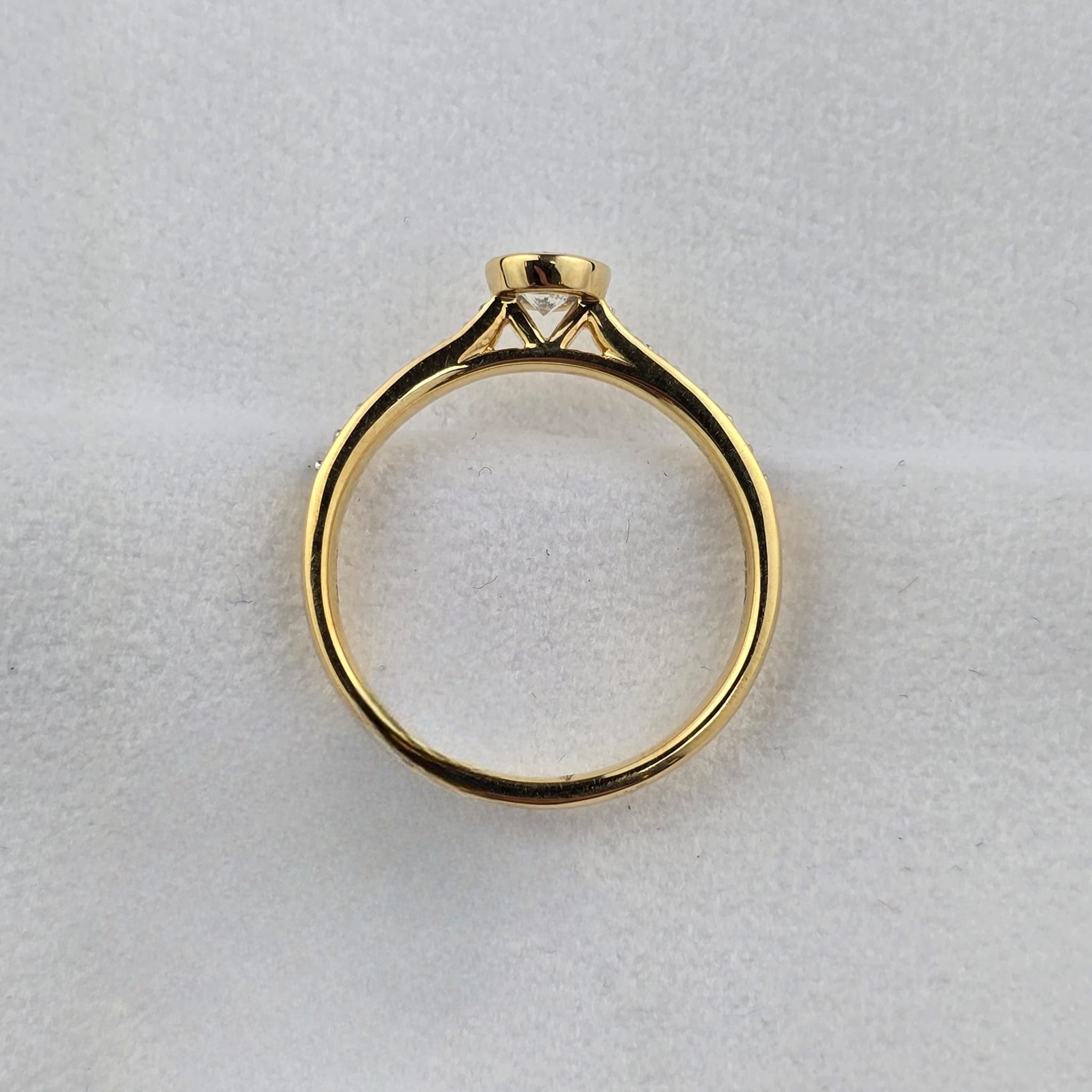 Round Diamond Solitaire Ring