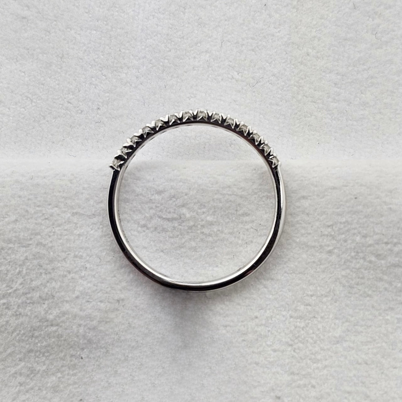 Micro Claw Set Diamond Band