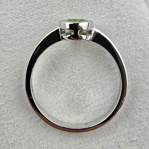 Peridot Rubover Set Oval Ring