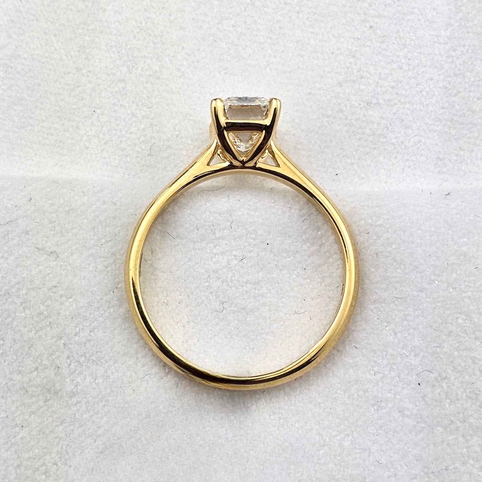 Lab Grown Emerald Soliatire Ring