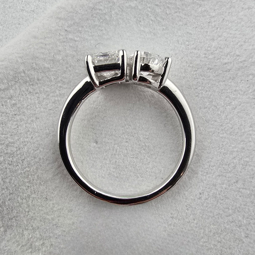 Lab Emerald and Pear Toi et Moi