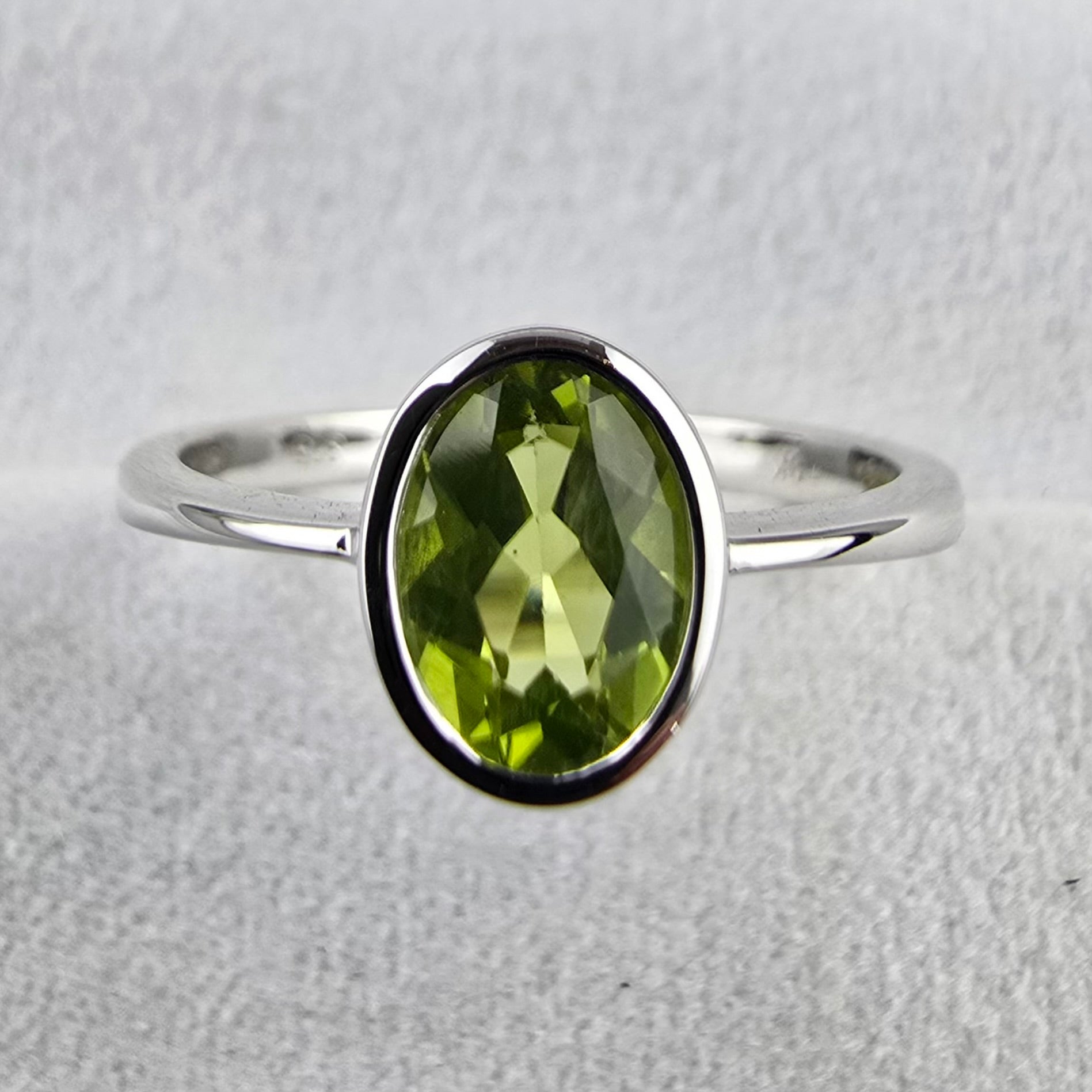 Peridot Rubover Set Oval Ring