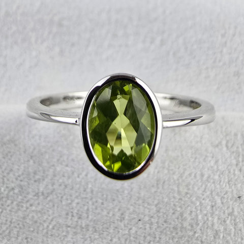 Peridot Rubover Set Oval Ring