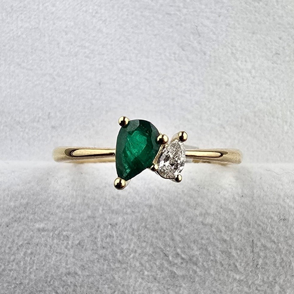 Toi et Moi Emerald and Diamond Ring