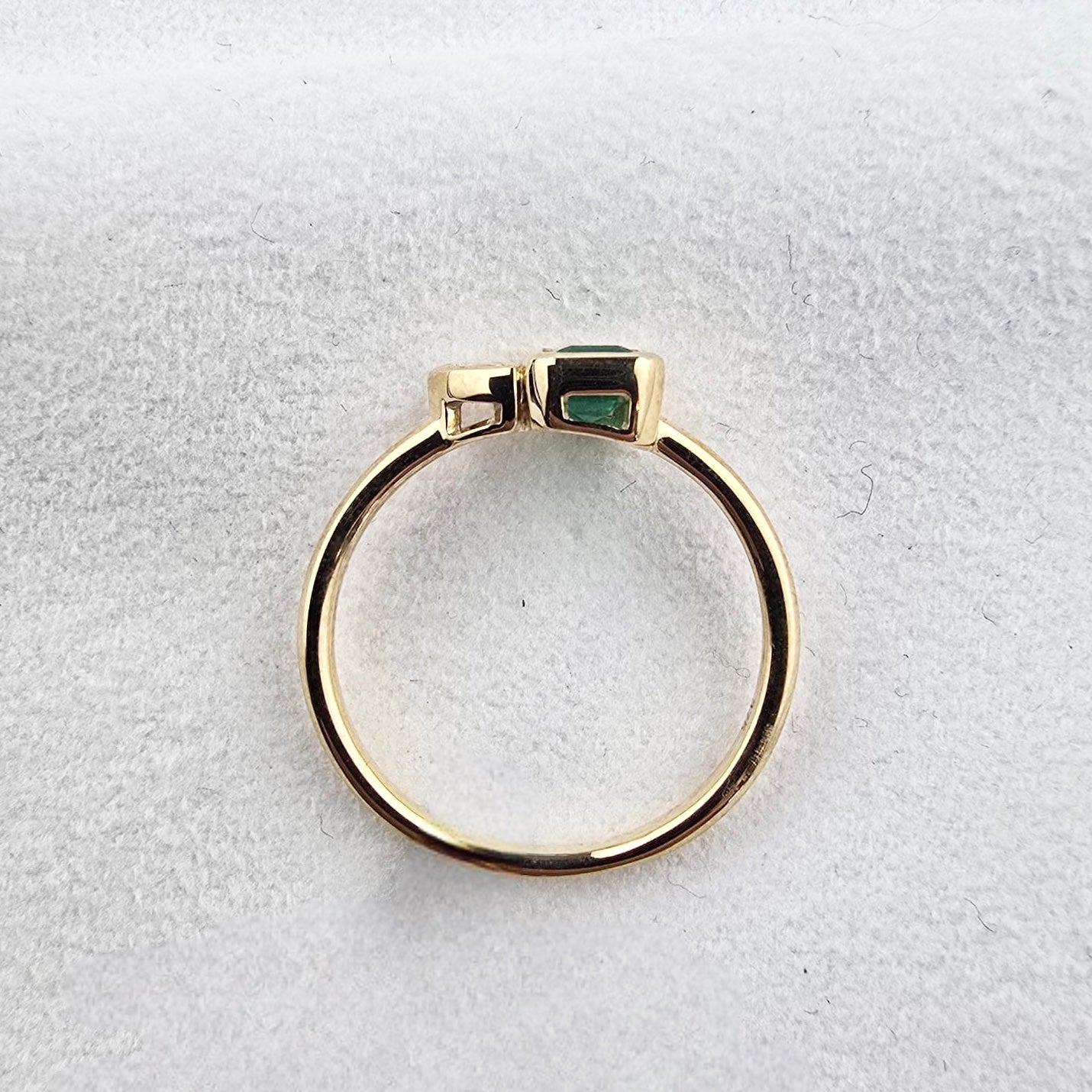 Emerald and Diamond Toi et Moi Ring