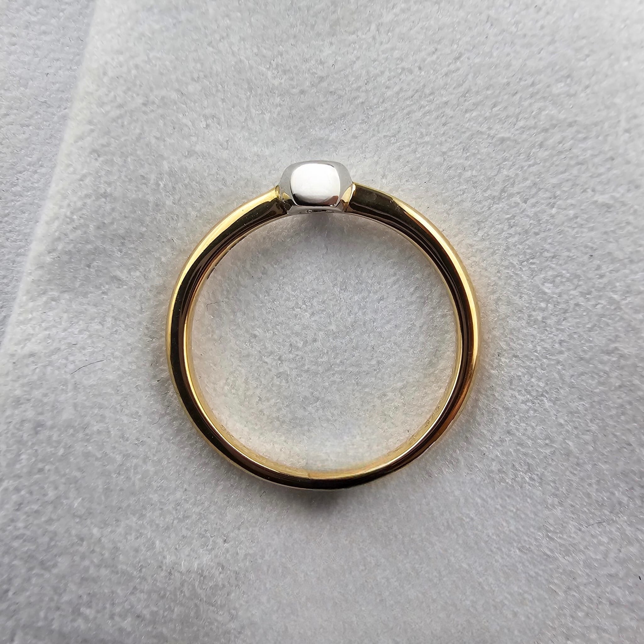 Rub-Over Round Sapphire Ring