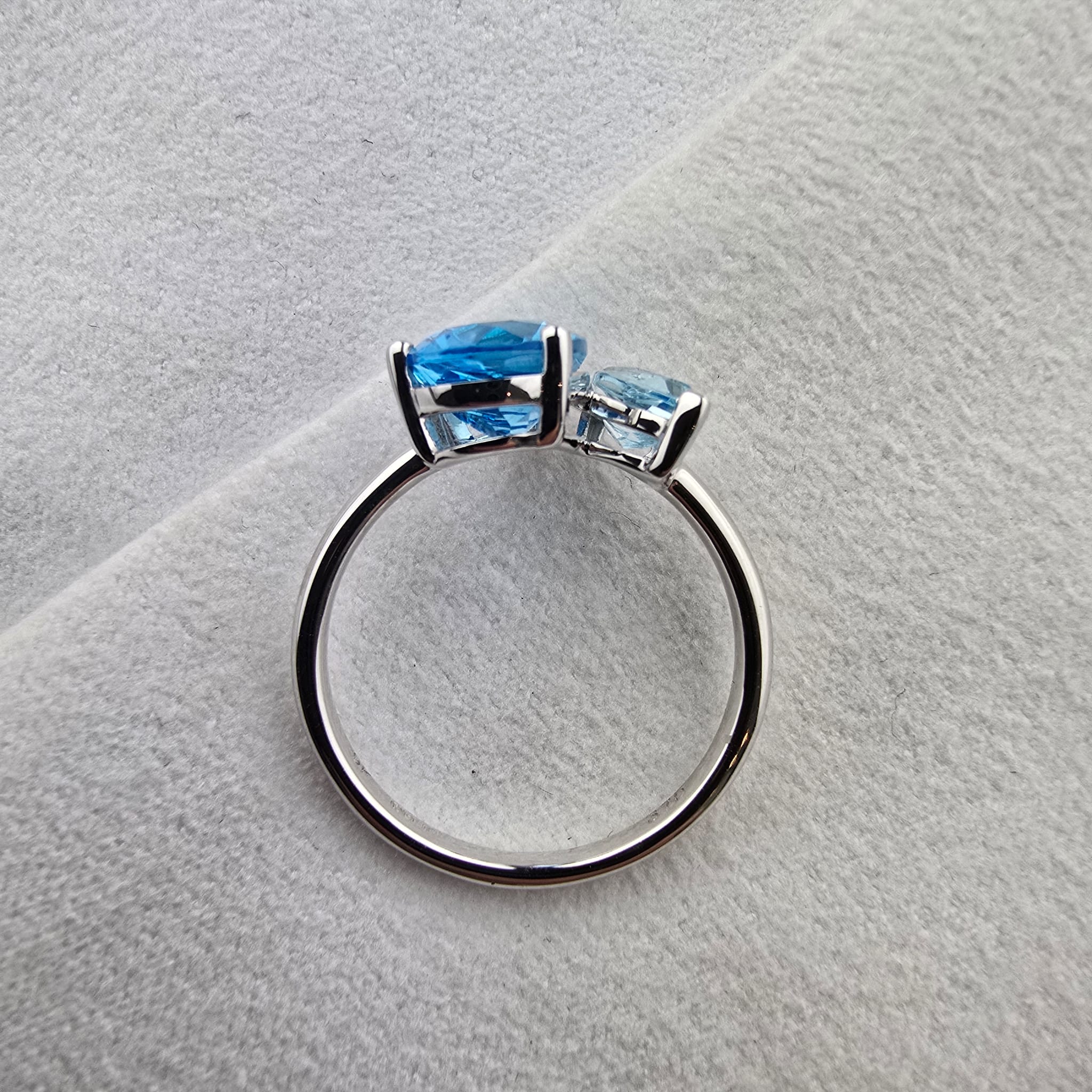 Blue Topaz Toi et Moi