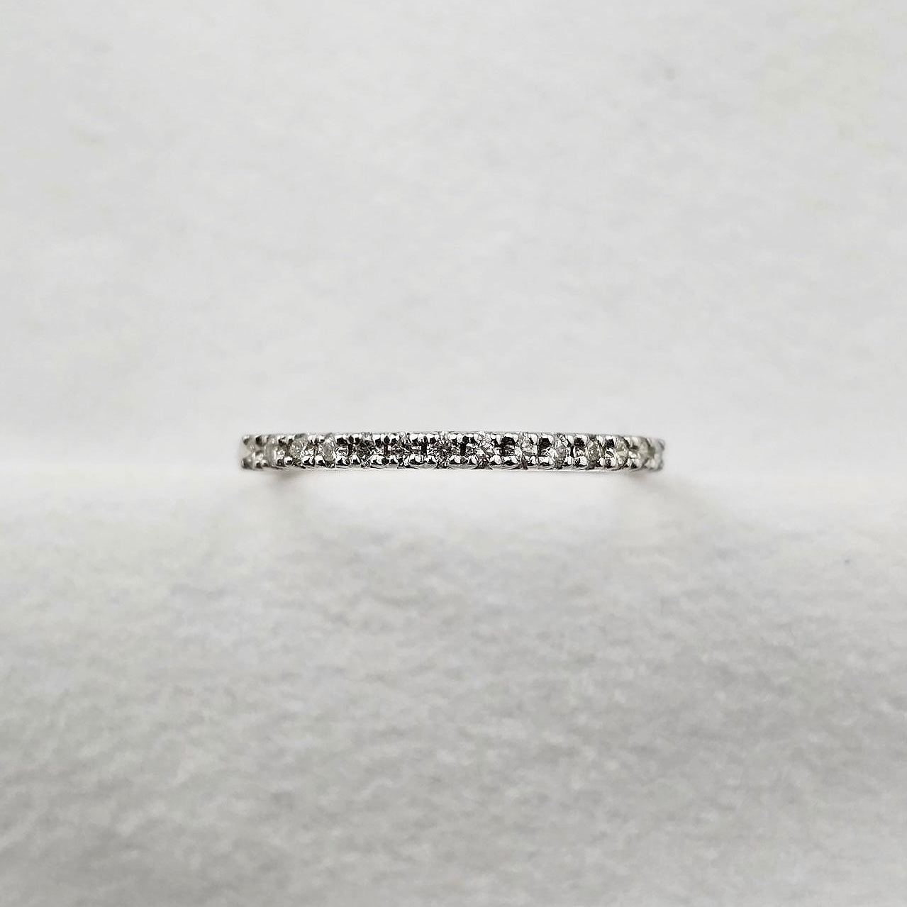 Micro Claw Set Diamond Band
