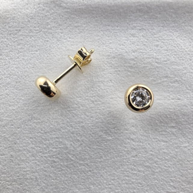 Lab Grown Round Diamond Studs