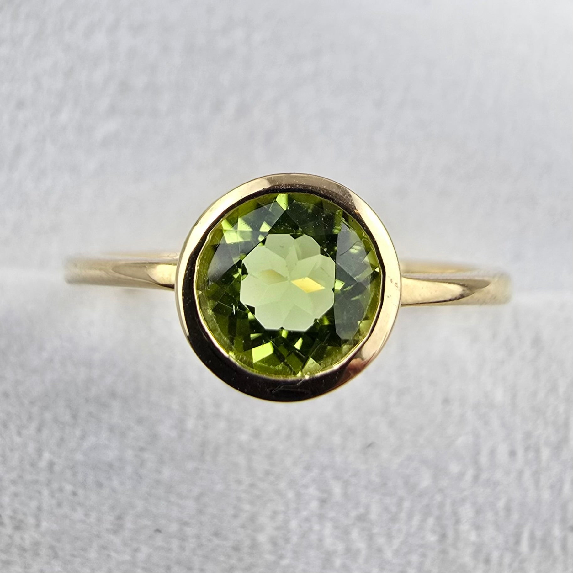 Round Peridot Rubover Ring