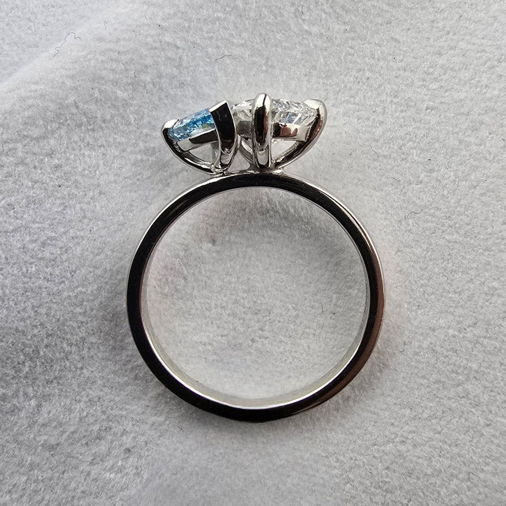 Blue Lab Pear Toi et Moi