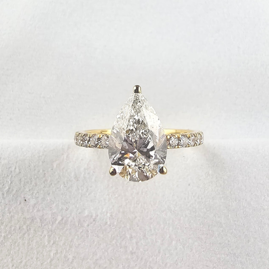 Lab Grown Pear Diamond Shoulder Ring