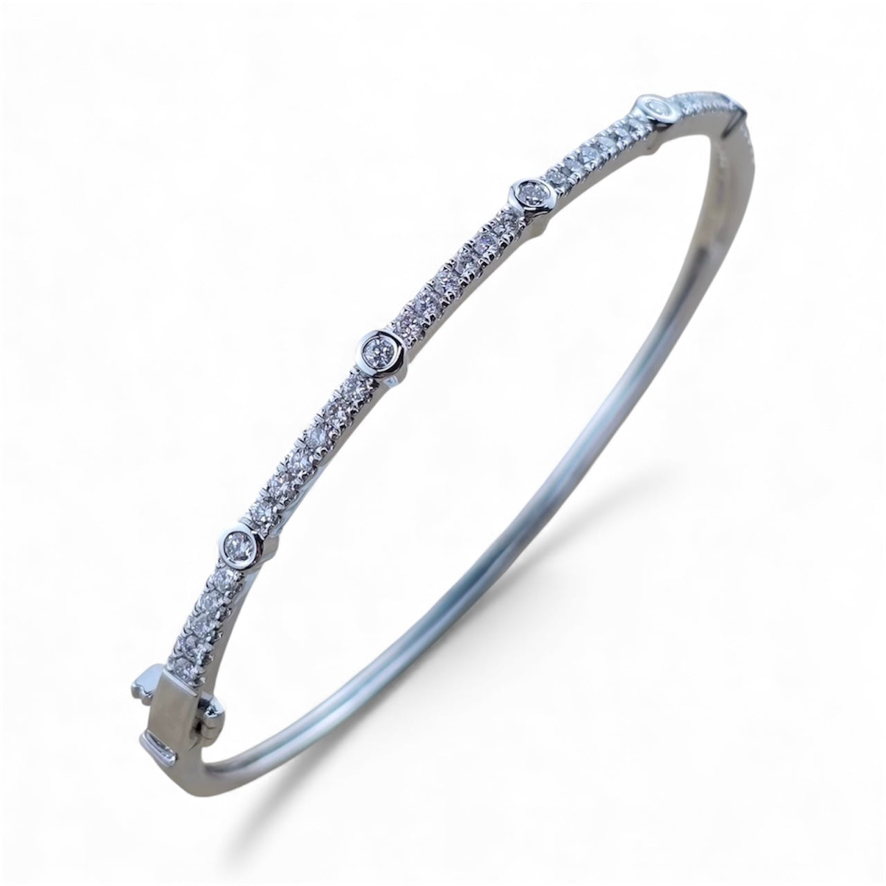 Round Brilliant Diamond Bubble Bangle