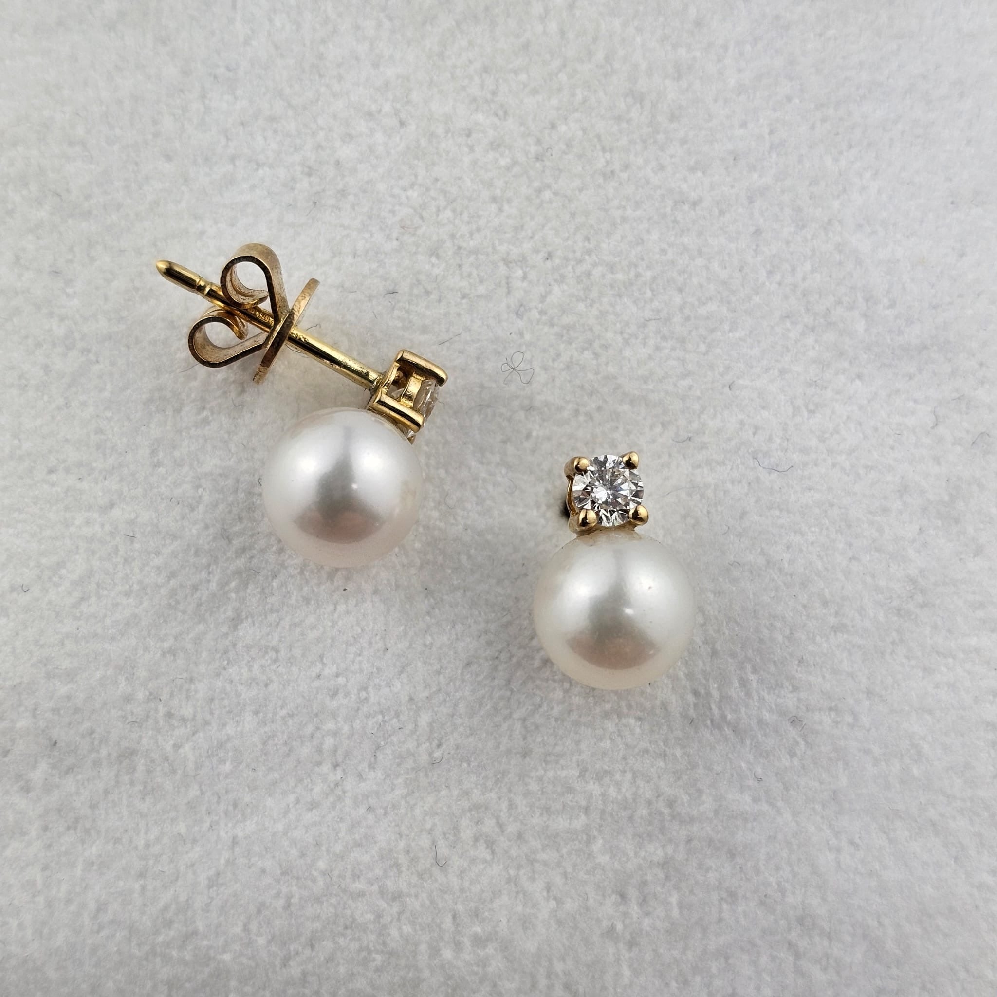 Pearl and Diamond Stud