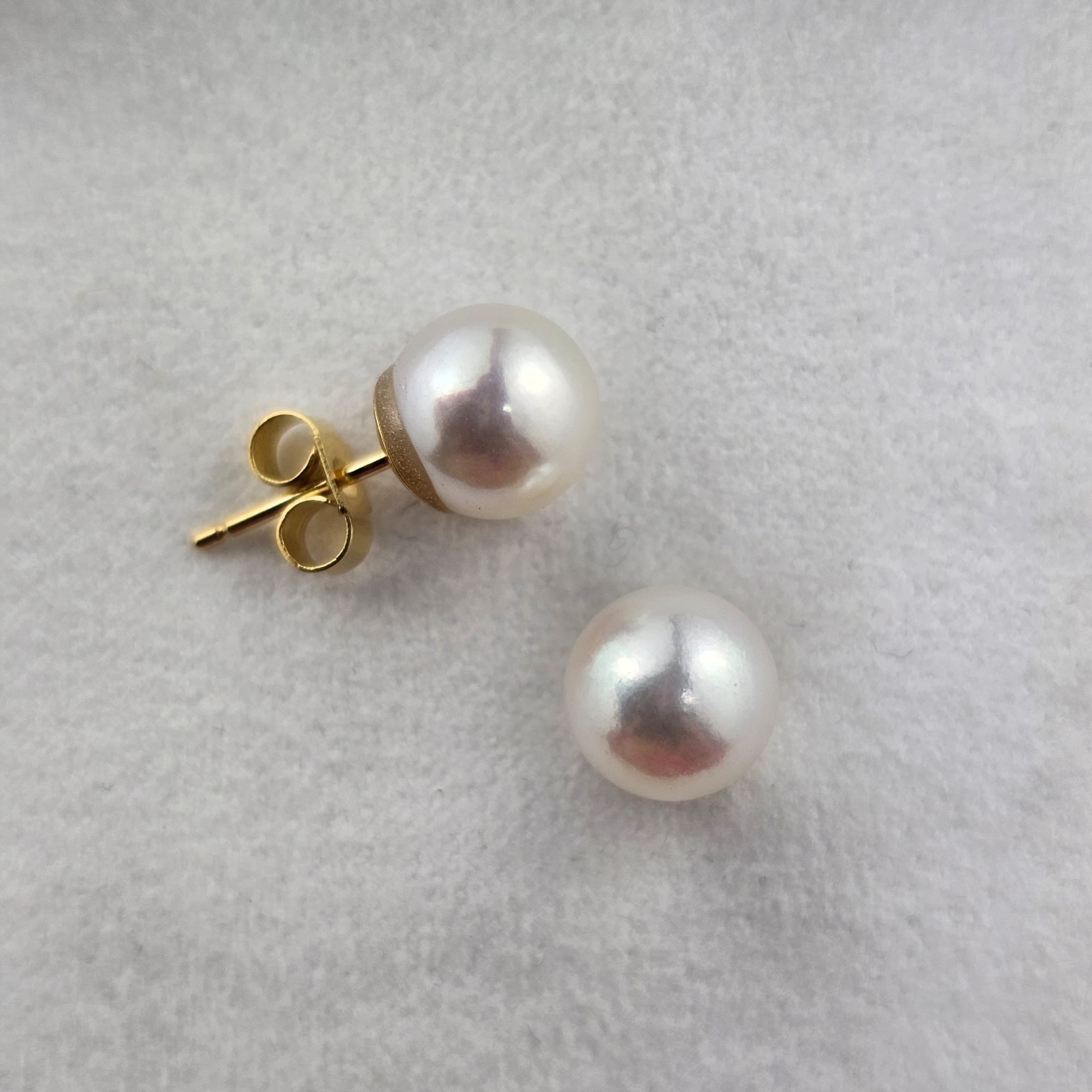 Cultured Pearl Stud