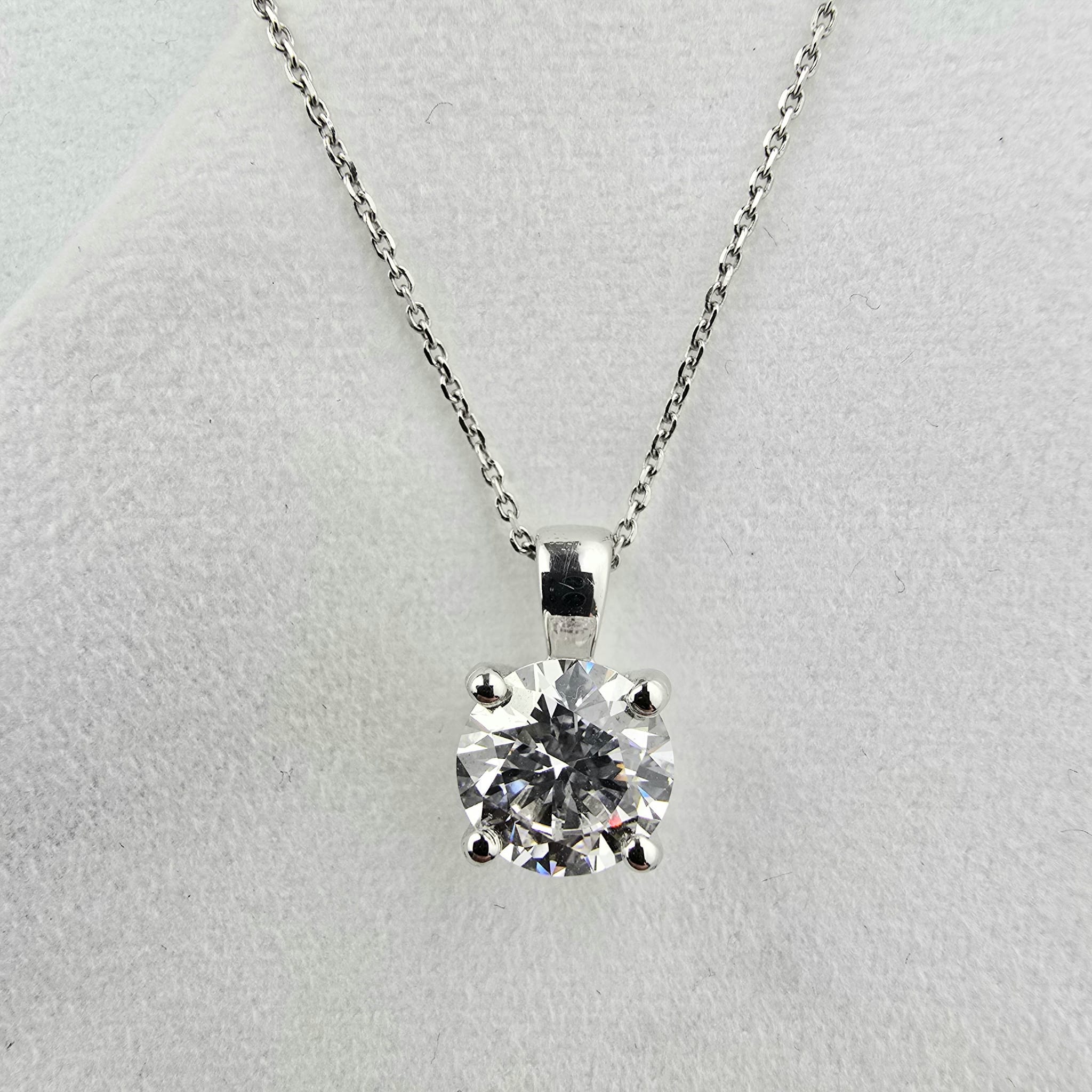 Lab Grown Round Diamond Pendant