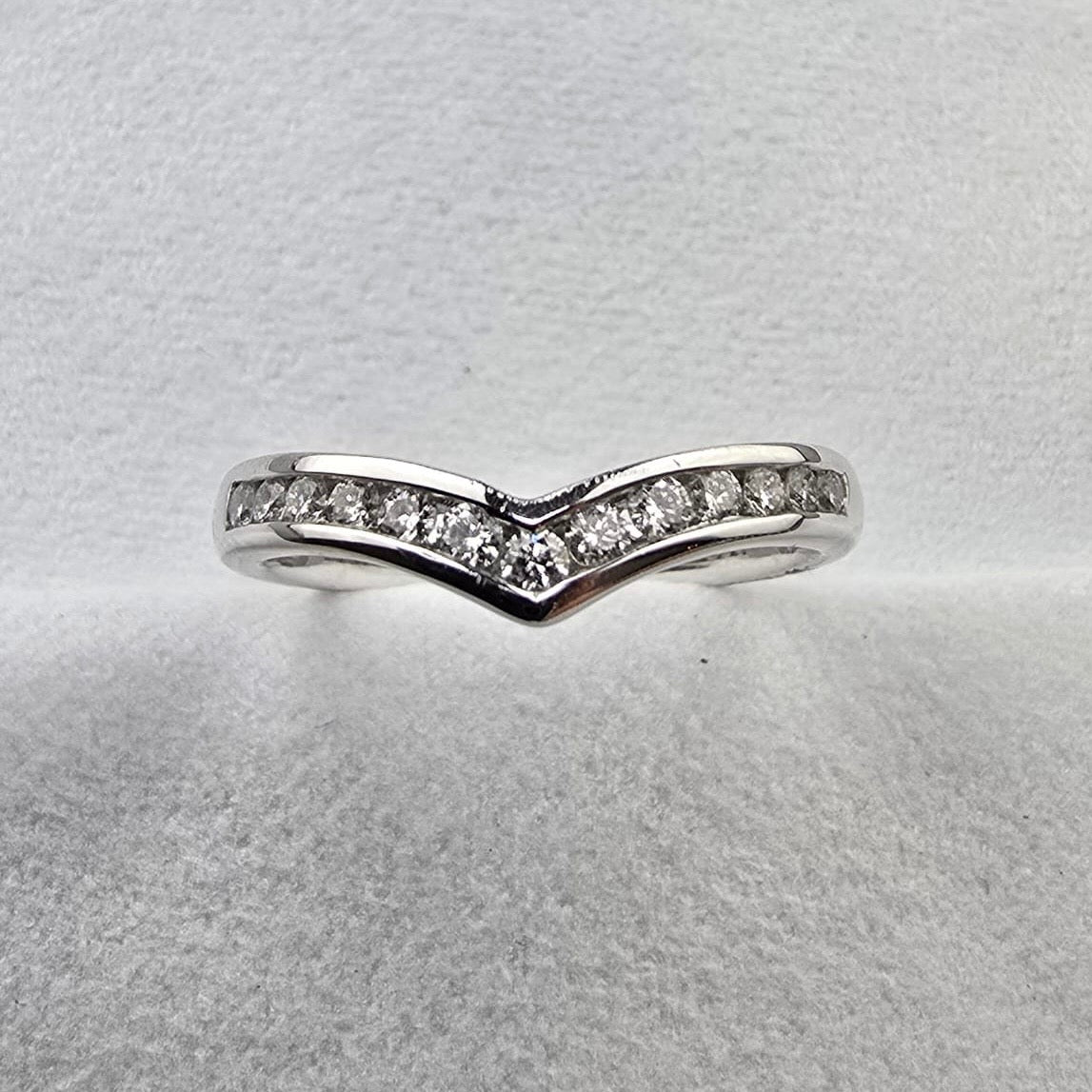 Channel Set Diamond Wishbone