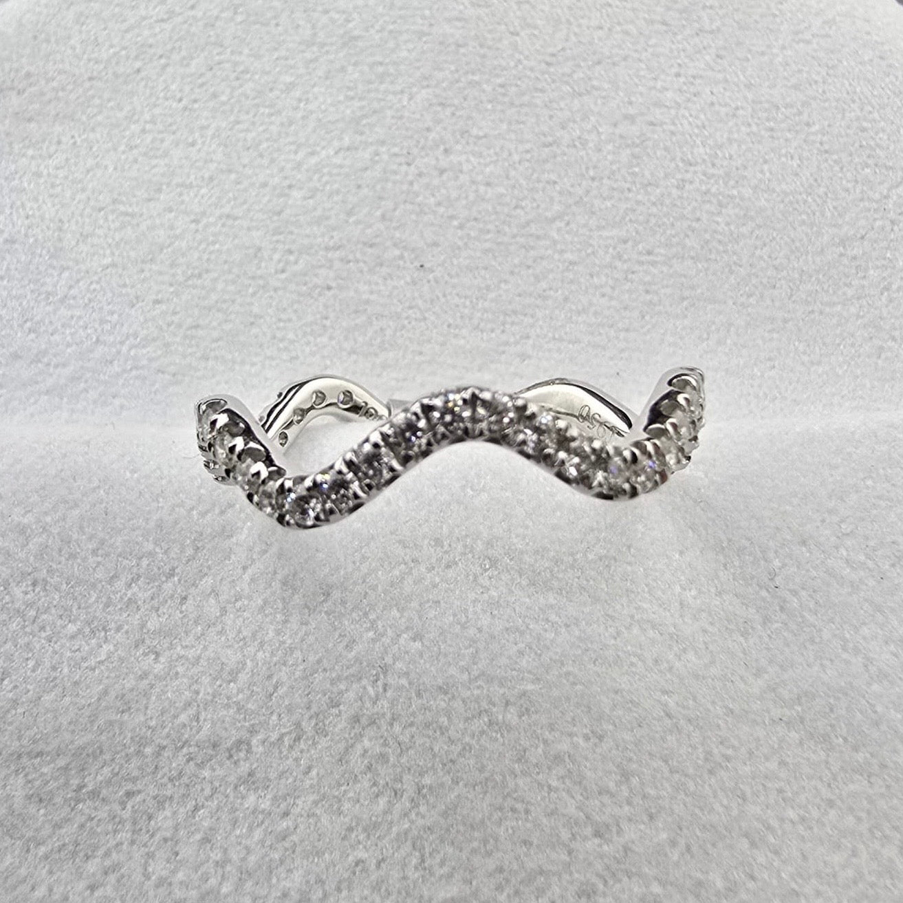 Diamond Shaped Band