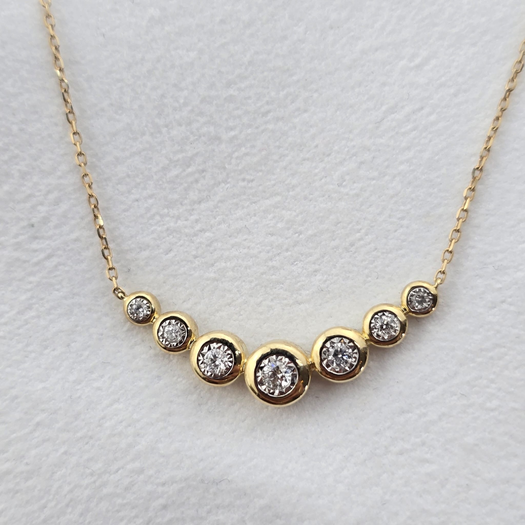 Graduated Diamond Pendant