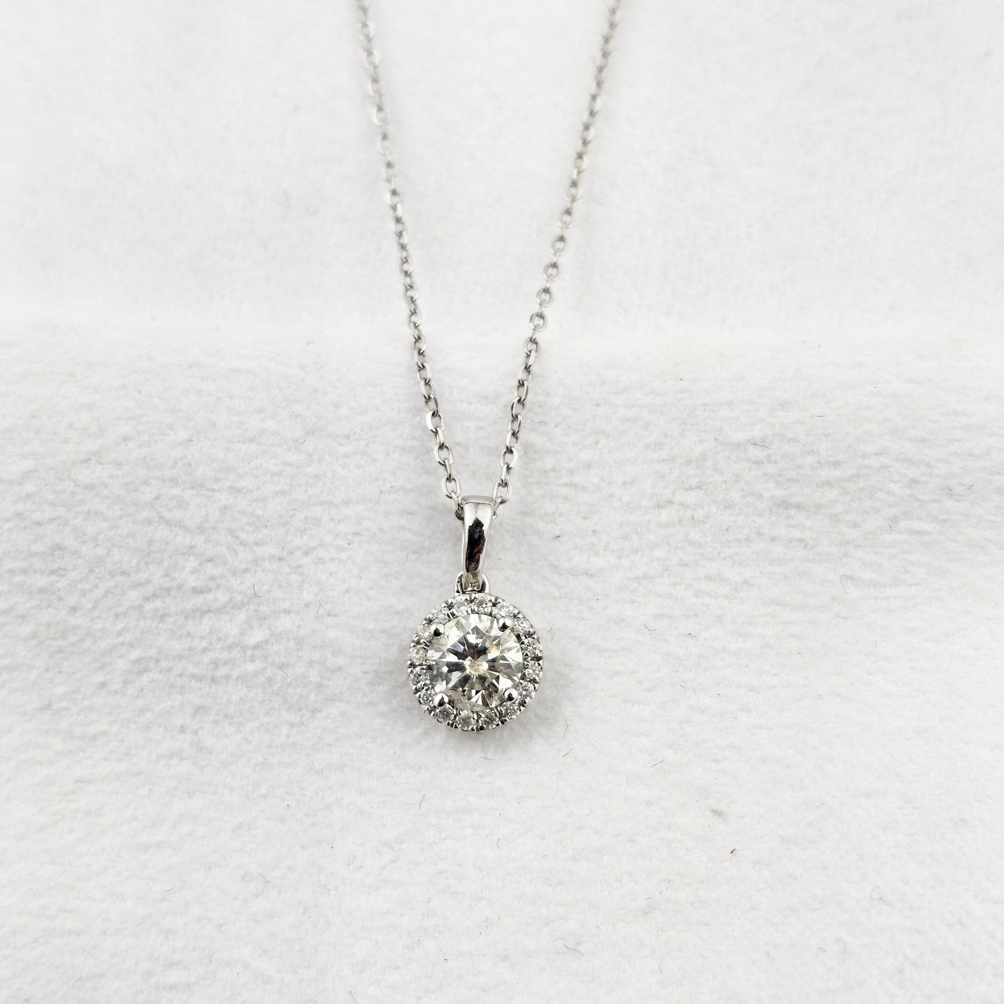 Round Diamond Halo Pendant
