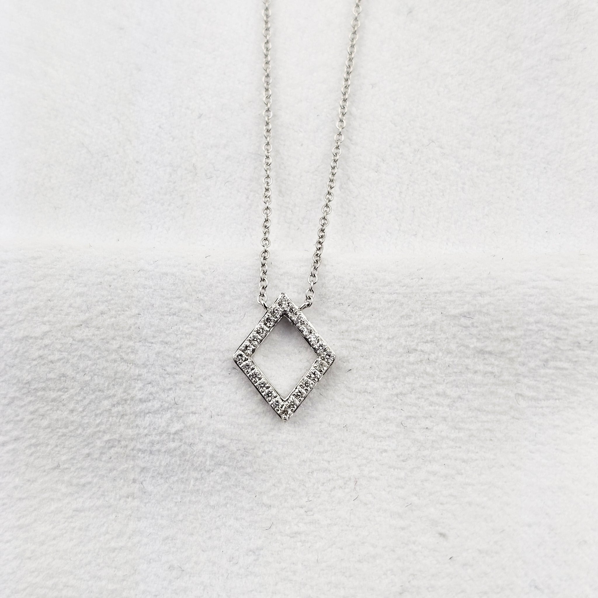 Rhombus Diamond Pendant