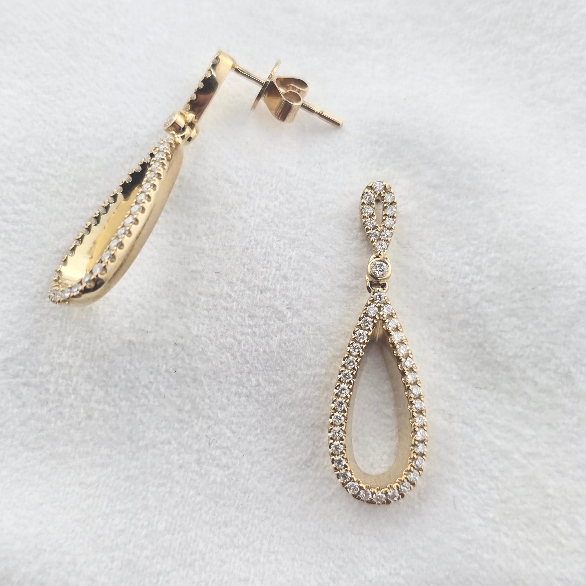 Droplet Diamond Earrings