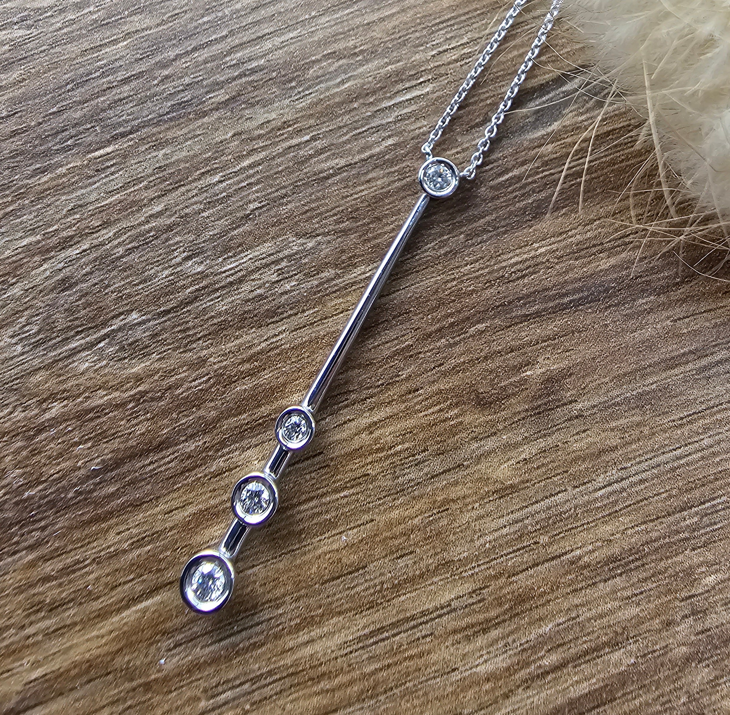 Drop bar diamond pendant