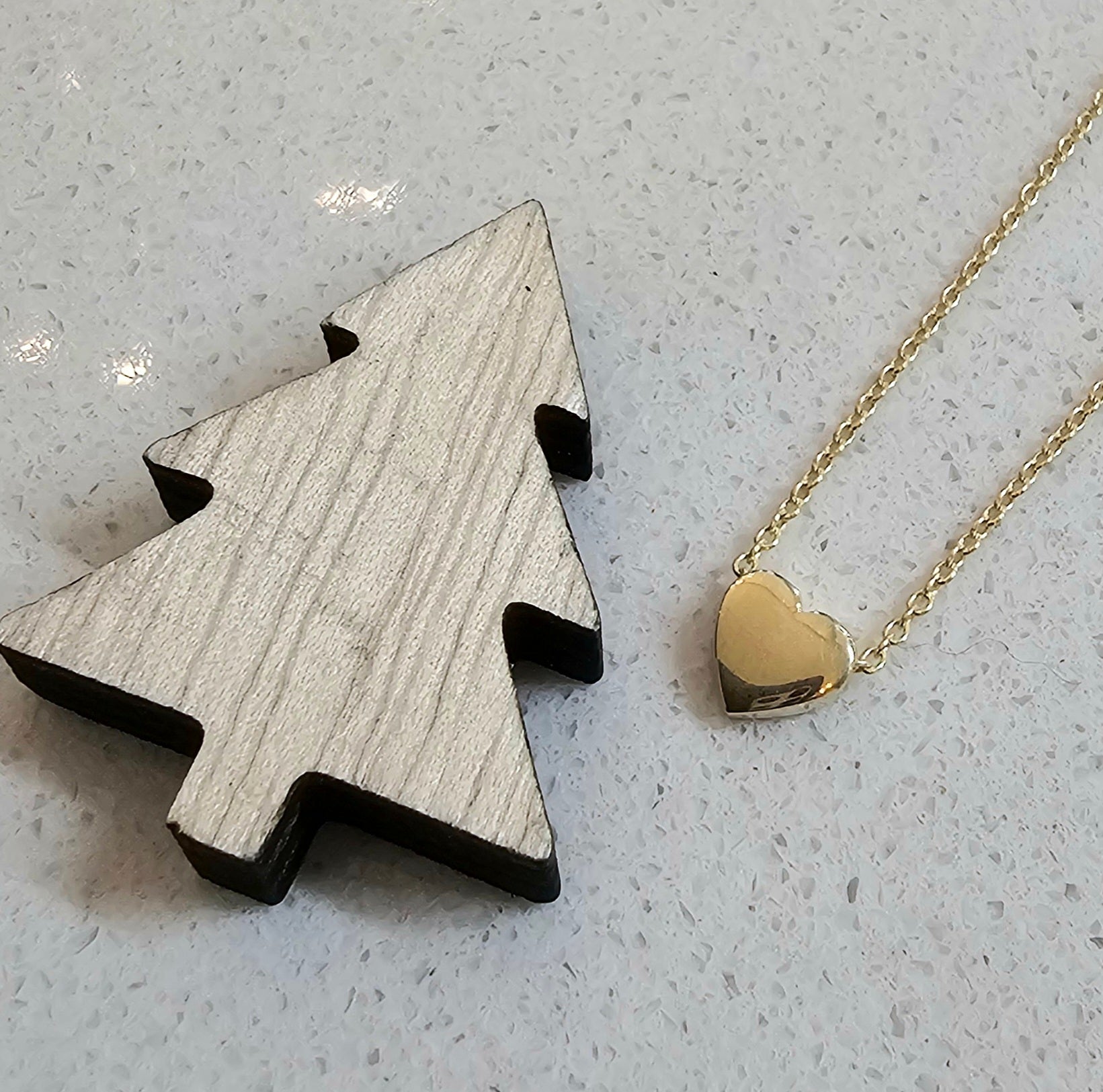 Plain gold heart pendant