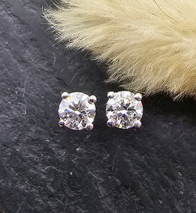 Lab grown diamond stud earrings